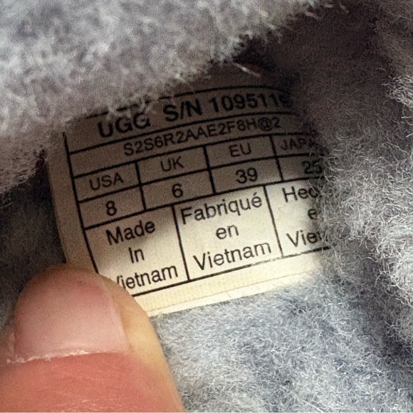 UGG Women’s Fluff Yeah Slippers Size 8 - Picture 6 of 9